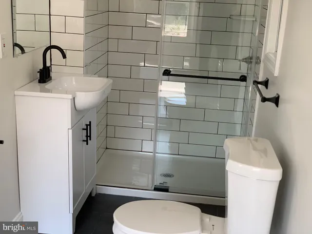 $349,999 | 276 Woodstown Daretown Road, Pilesgrove, NJ 08098