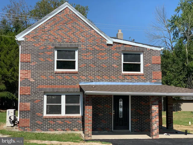 $349,999 | 276 Woodstown Daretown Road, Pilesgrove, NJ 08098