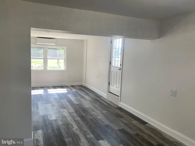 $349,999 | 276 Woodstown Daretown Road, Pilesgrove, NJ 08098