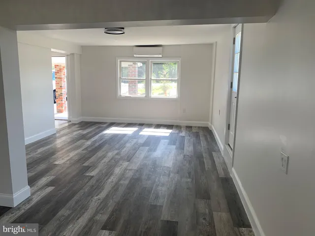 $349,999 | 276 Woodstown Daretown Road, Pilesgrove, NJ 08098