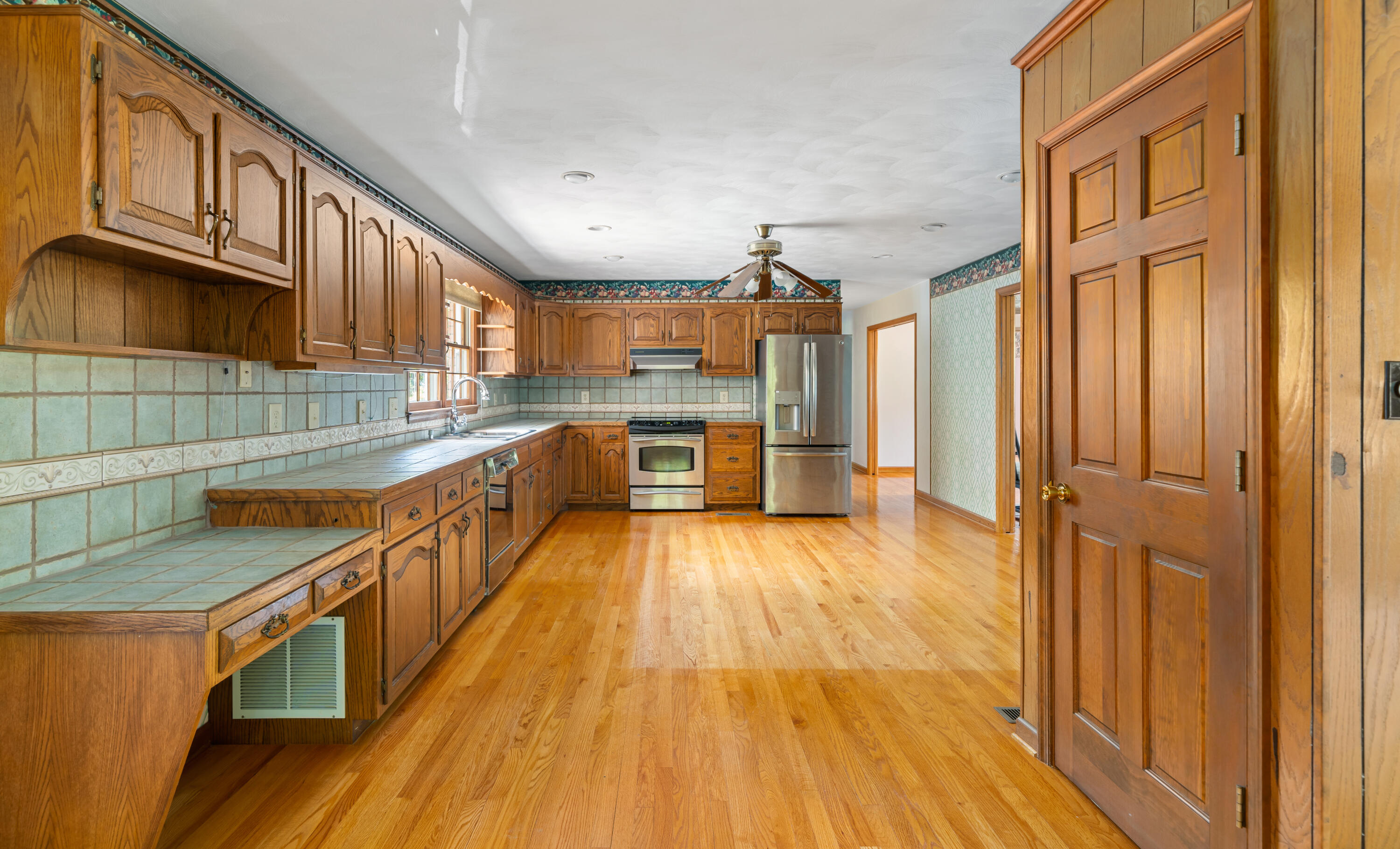 398 Stonebridge Drive Blue Ridge, VA 24064 - Photo 4 of 19 Kitchen