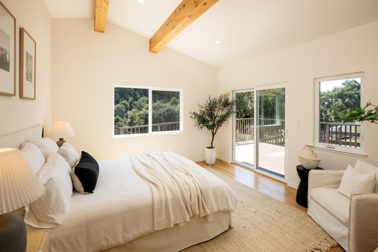 6932 Freedom Boulevard Aptos, CA 95003 - Photo 24 of 49 a bedroom with a bed and a large window