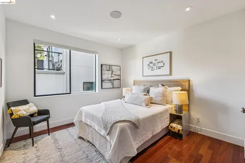$1,295,000 | 46 Carisbrook Lane, Oakland, CA 94611