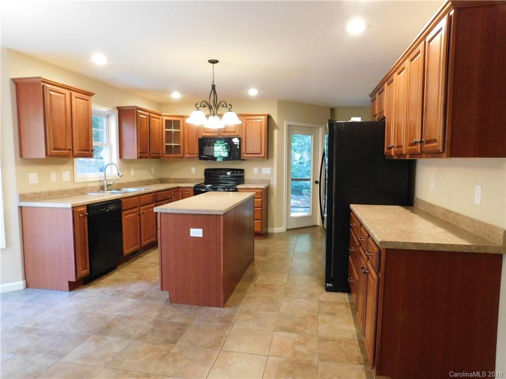 85 Doe Run Road Hendersonville, NC 28792 - Photo 7 of 25 Gallery Image 7