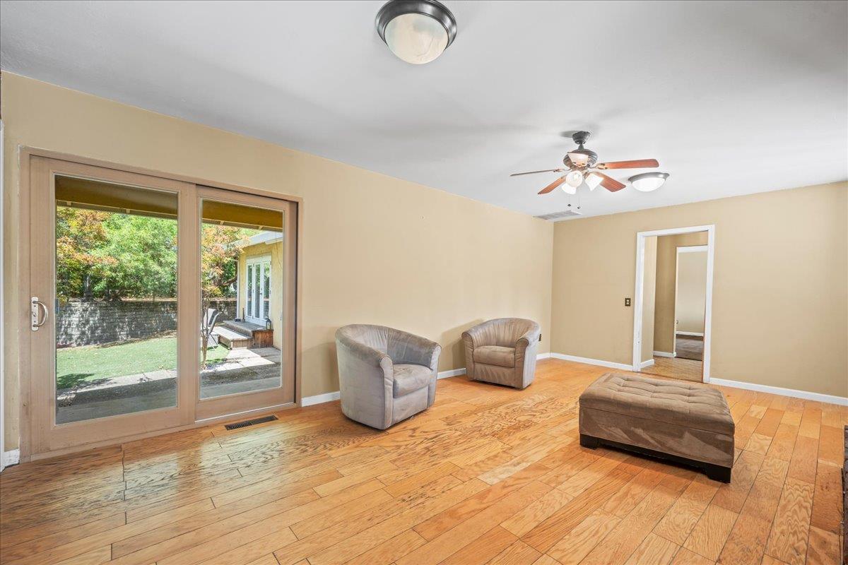 6929 Lisa Marie Way Carmichael, CA 95608 - Photo 10 of 50