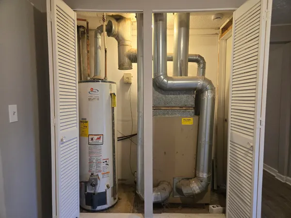 $140,100 | 27658 Eton Street, Westland, MI 48186