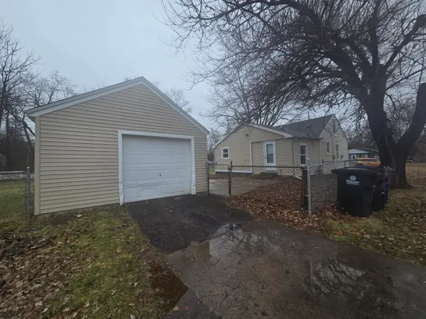 $140,100 | 27658 Eton Street, Westland, MI 48186