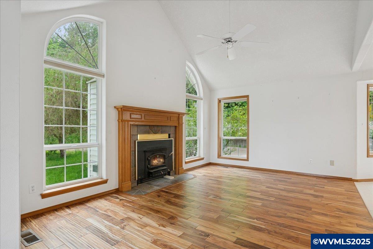 21470 Southwest Eagle Point Road McMinnville, OR 97128 - Photo 15 of 50 Gallery Image 15