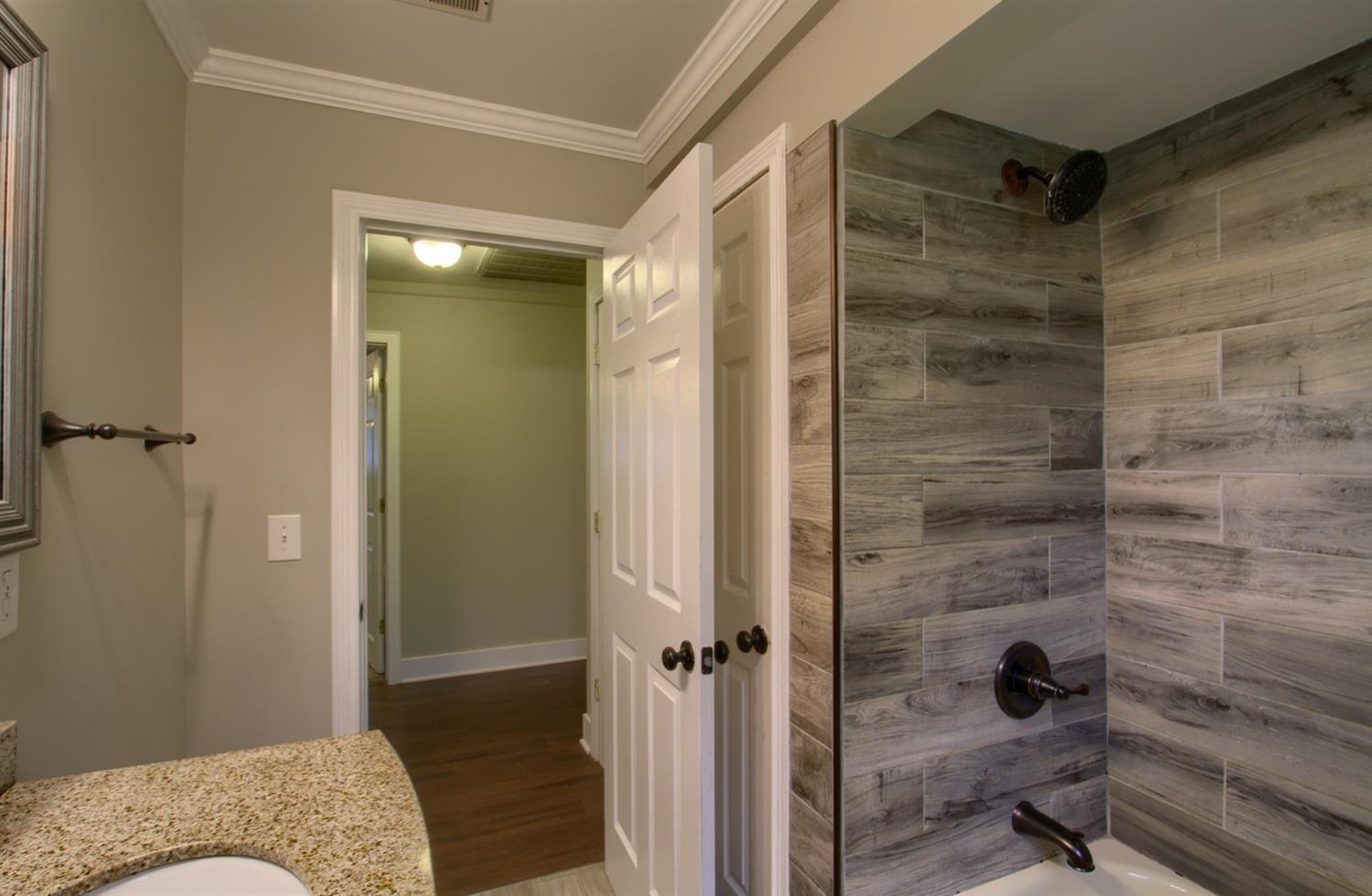 3965 Poole Road Cincinnati, OH 45251 - Photo 26 of 30 Gallery Image 26