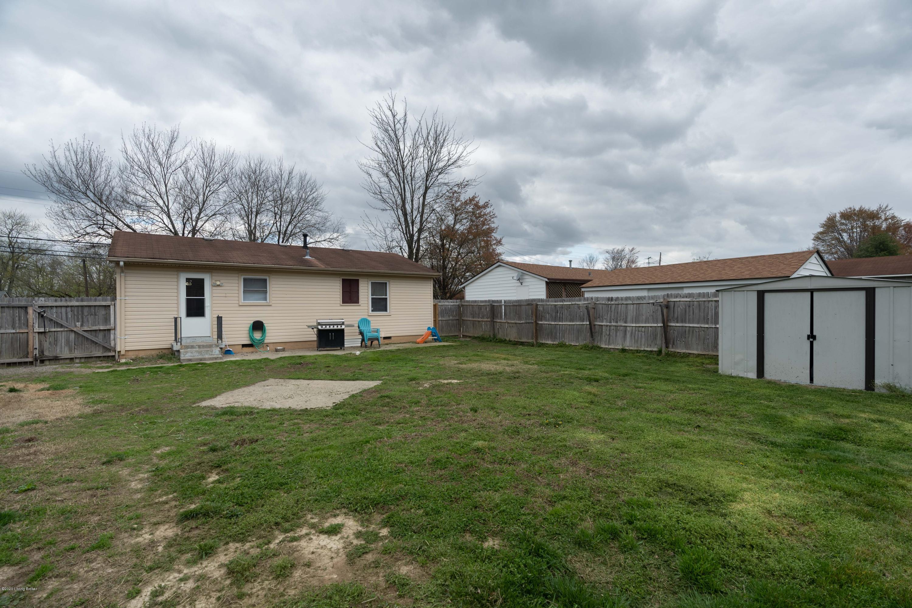 9113 New Maple Road Louisville, KY 40229 - Photo 23 of 26 DSC03046-HDR