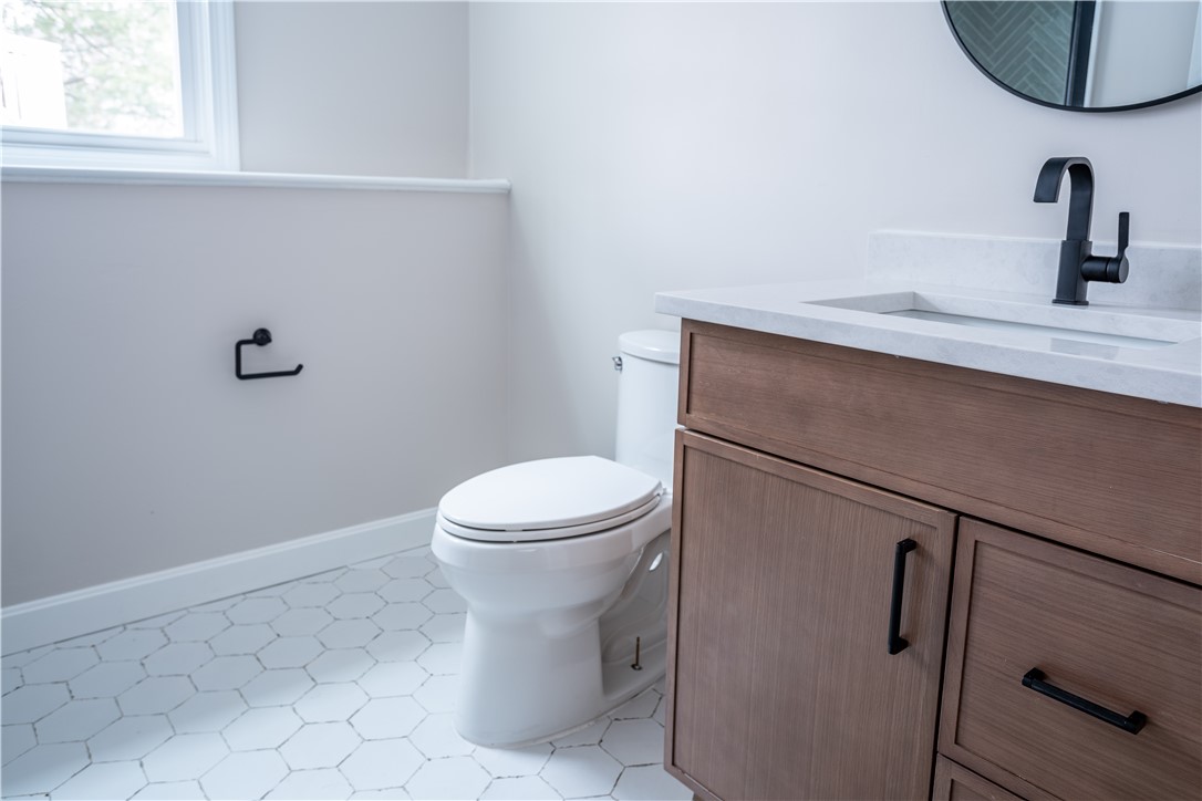 123 Cowesett Road Warwick, RI 02886 - Photo 16 of 26