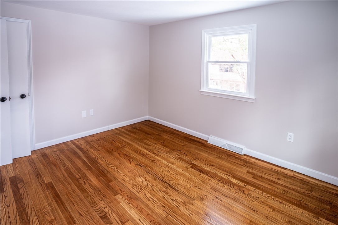 123 Cowesett Road Warwick, RI 02886 - Photo 17 of 26