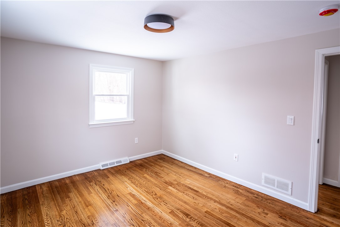 123 Cowesett Road Warwick, RI 02886 - Photo 18 of 26