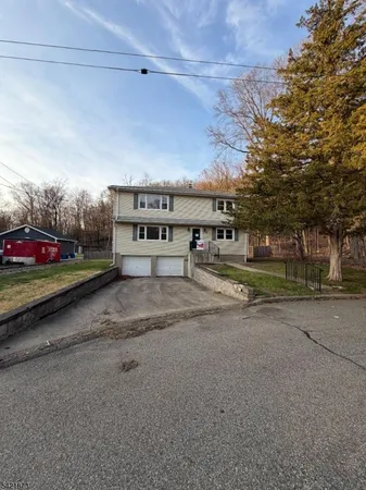 $749,900 | 28 Carr Street, Pompton Lakes, NJ 07442