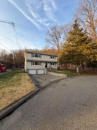 $749,900 | 28 Carr Street, Pompton Lakes, NJ 07442