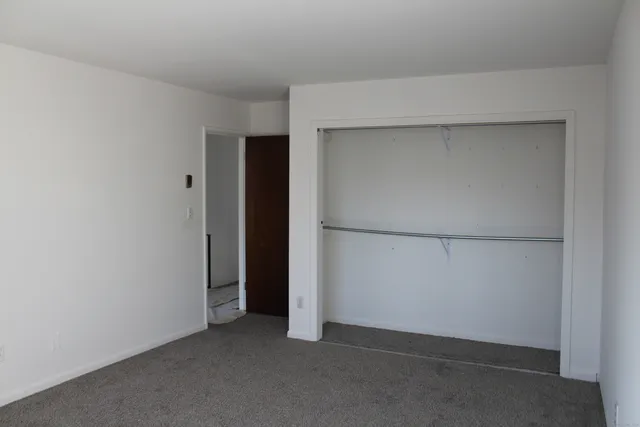 an empty room with an empty space