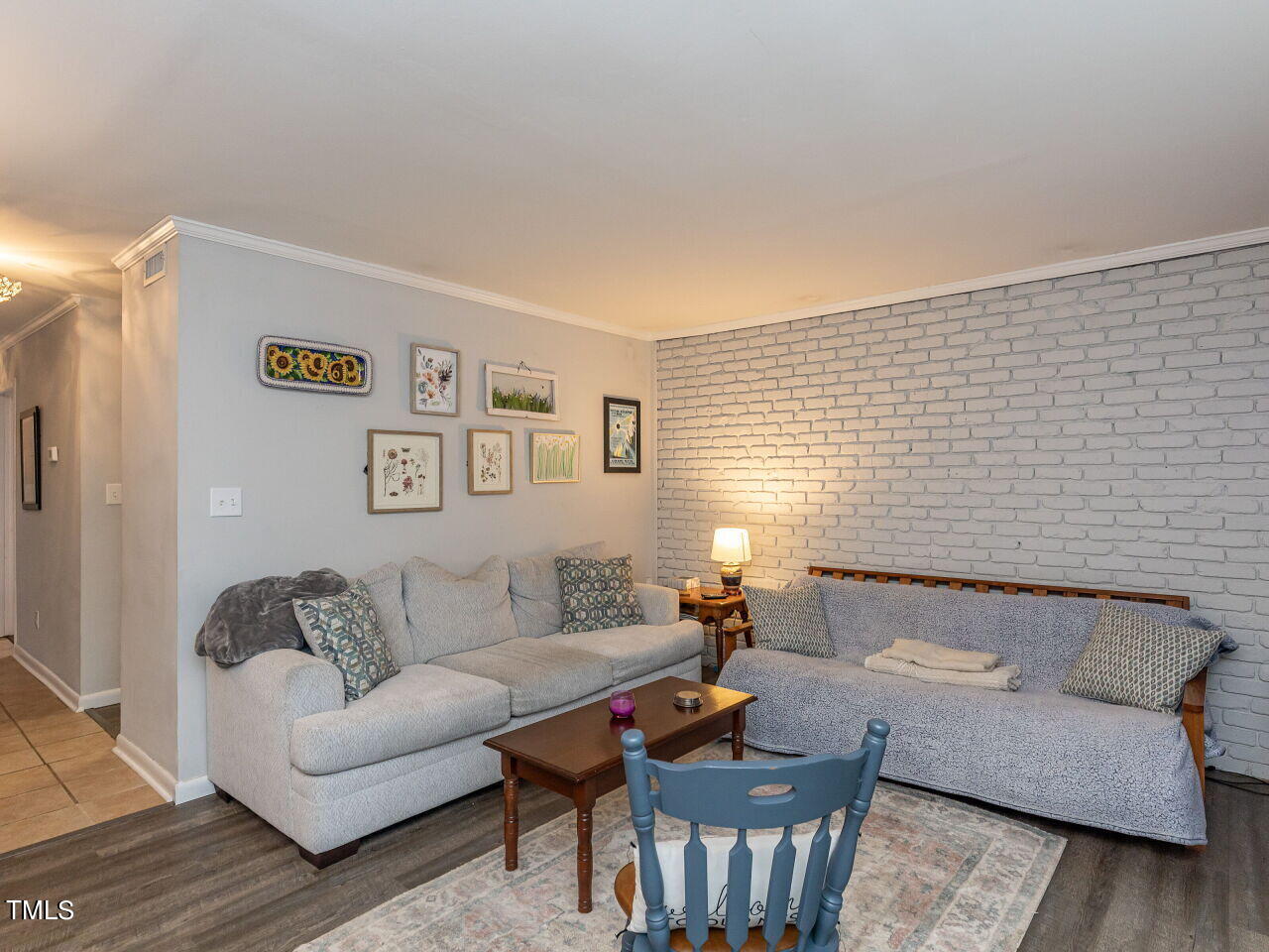 208 Oak Tree Drive Chapel Hill, NC 27517 - Photo 12 of 29 012-1280x960-family-room