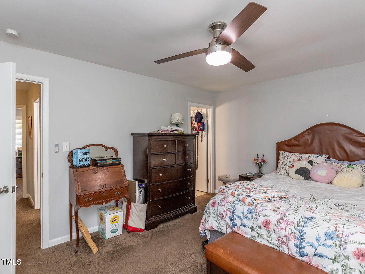 208 Oak Tree Drive Chapel Hill, NC 27517 - Photo 16 of 29 016-1280x960-main-bedroom