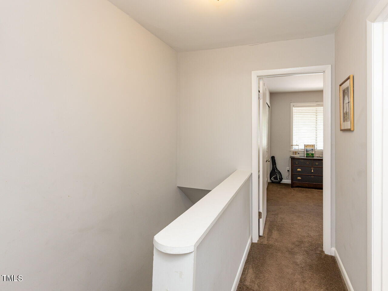 208 Oak Tree Drive Chapel Hill, NC 27517 - Photo 20 of 29 020-1280x960-upstairs-hallway