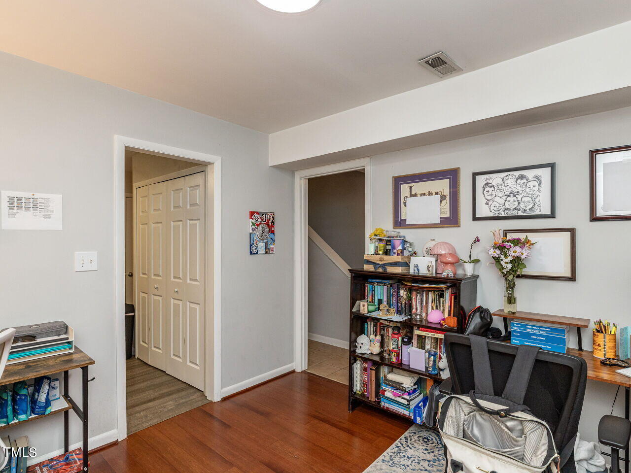 208 Oak Tree Drive Chapel Hill, NC 27517 - Photo 5 of 29 005-1280x960-dining-or-office