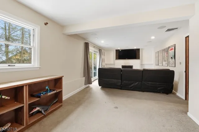 $450,000 | 378 East Shore Trail, Sparta, NJ 07871