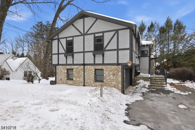 $450,000 | 378 East Shore Trail, Sparta, NJ 07871