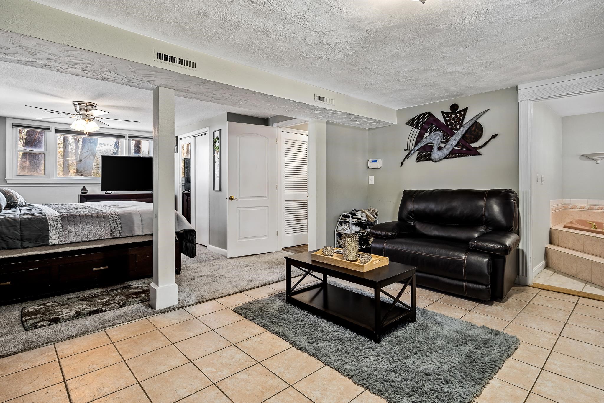 9 Heritage Road Pelham, NH 03076 - Photo 15 of 39