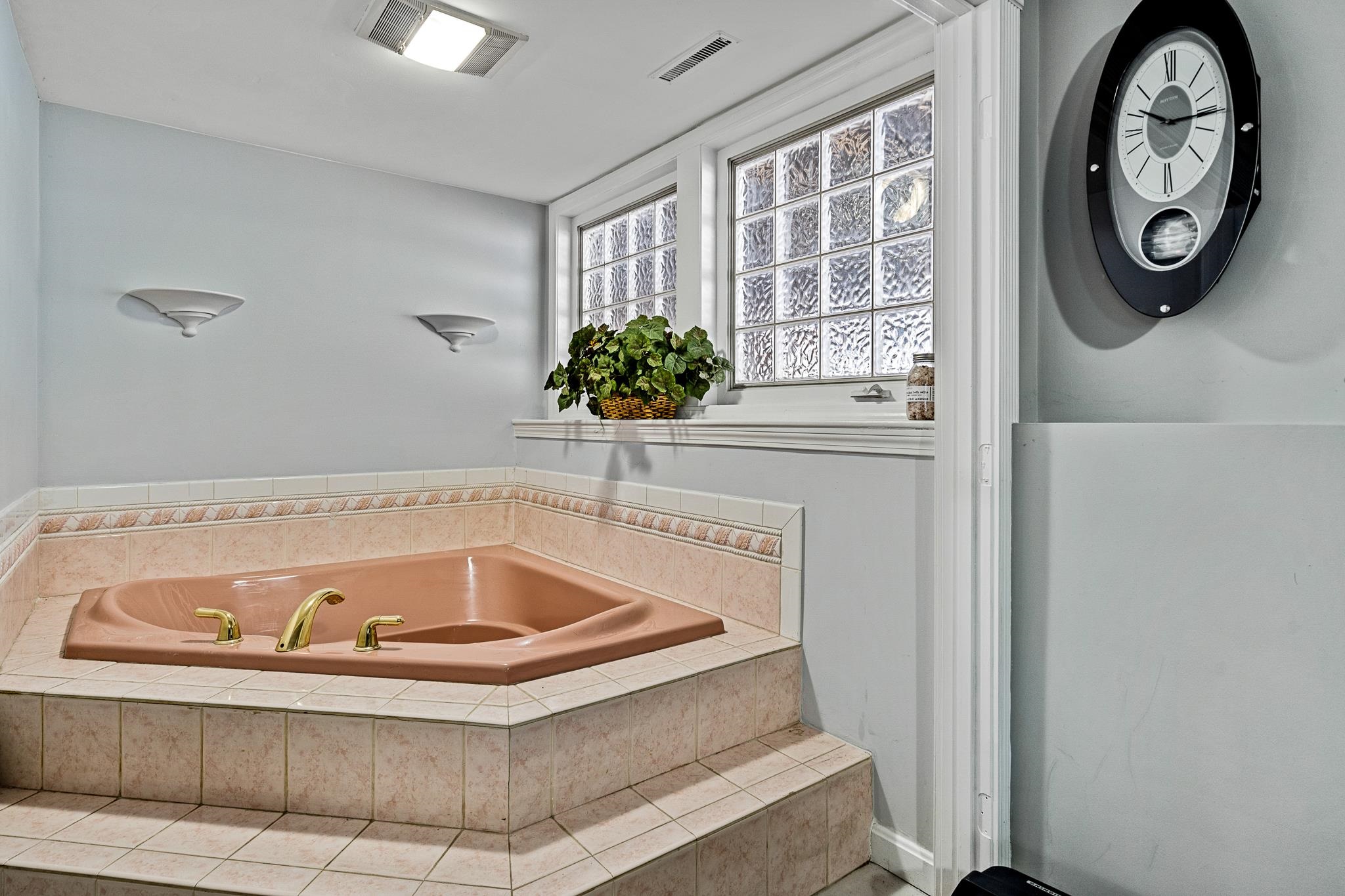 9 Heritage Road Pelham, NH 03076 - Photo 16 of 39