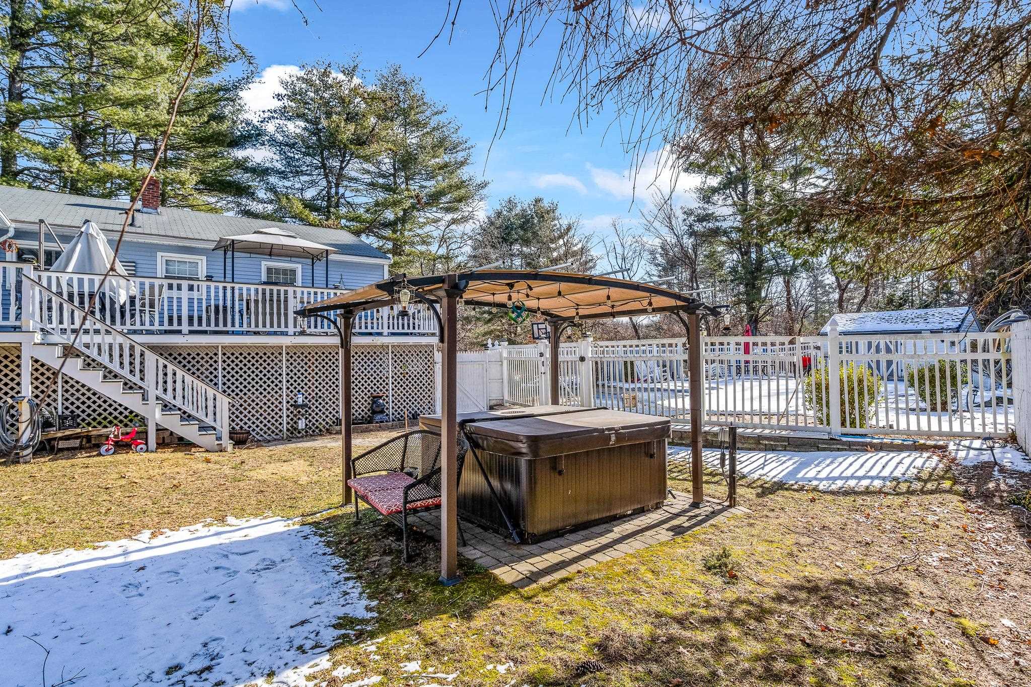 9 Heritage Road Pelham, NH 03076 - Photo 26 of 39