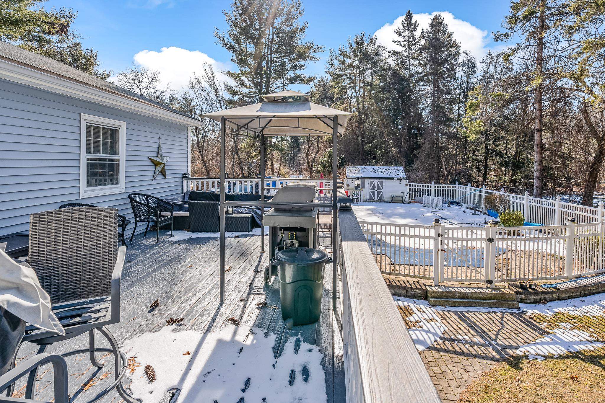 9 Heritage Road Pelham, NH 03076 - Photo 27 of 39