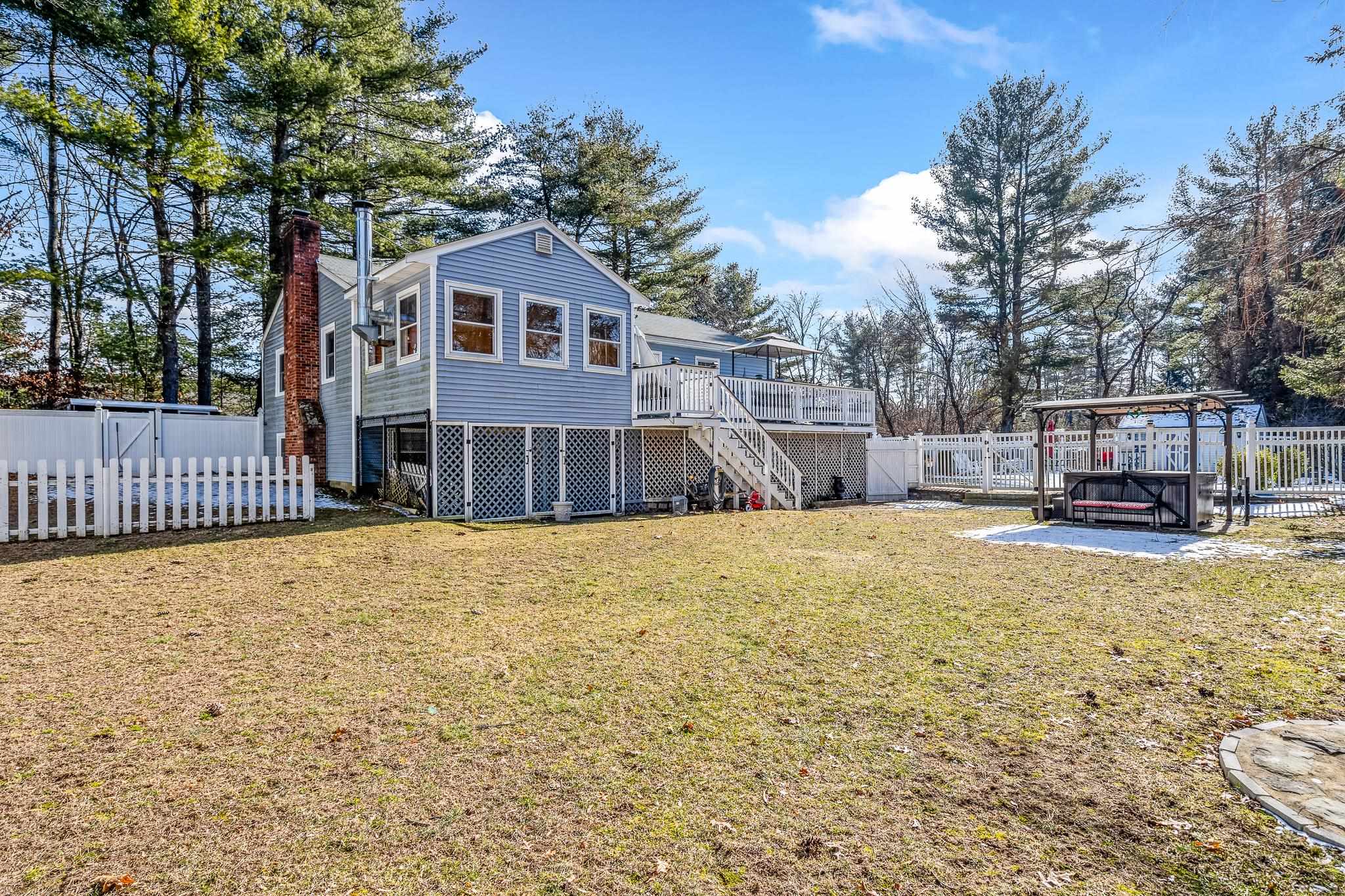 9 Heritage Road Pelham, NH 03076 - Photo 28 of 39