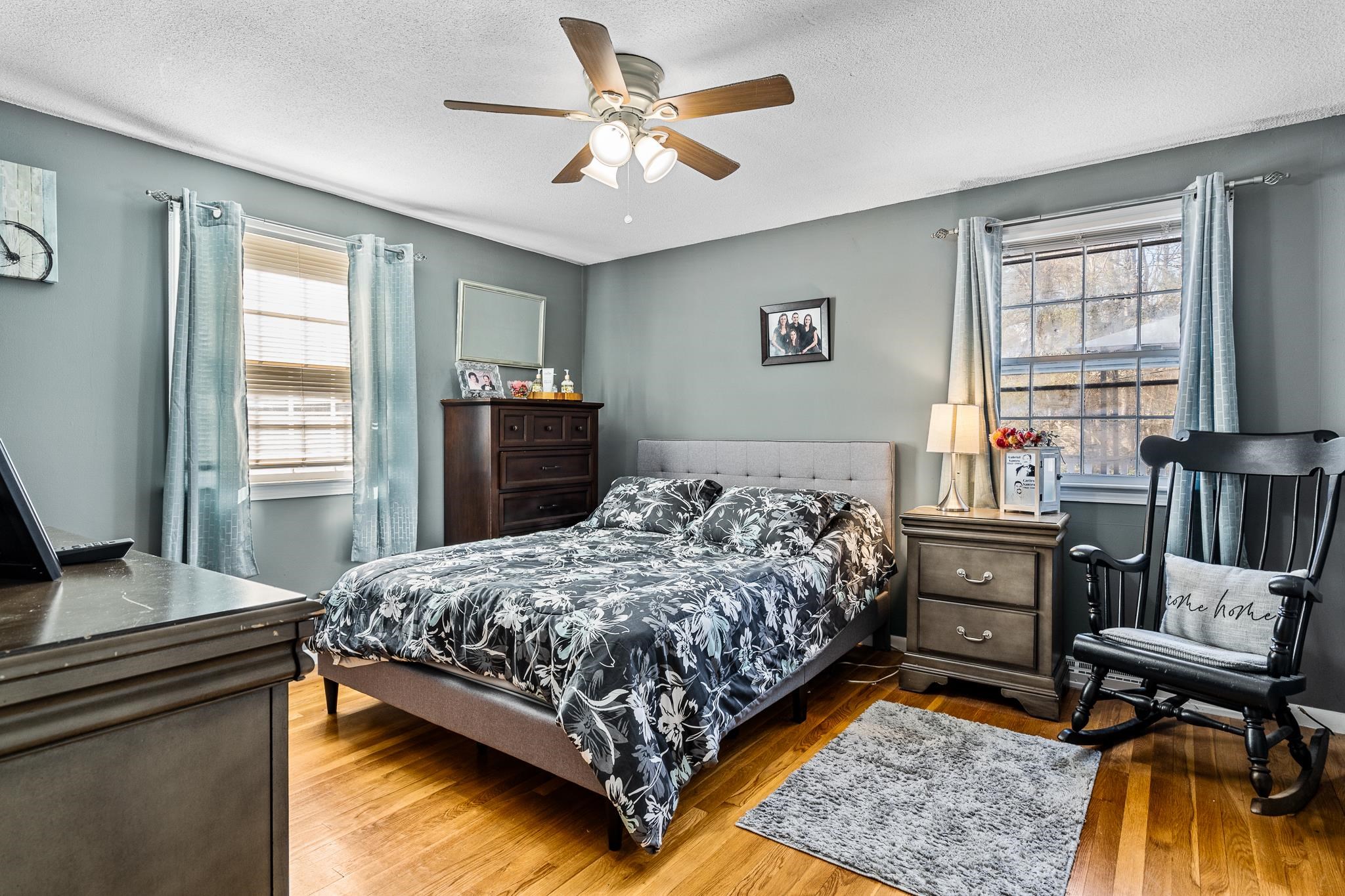 9 Heritage Road Pelham, NH 03076 - Photo 5 of 39