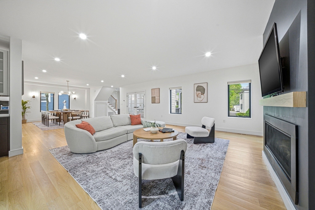 284 Webster Street Newton, MA 02466 - Photo 3 of 42