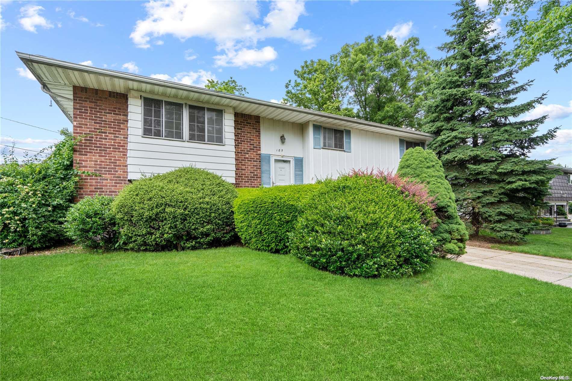 185 North Marginal Road Jericho, NY 11753 - Photo 1 of 1 Gallery Image 1