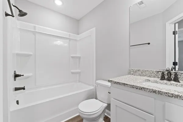 $1,450 | 580 Heritage Pointe Drive, Unit 802, Clarksville, TN 37042