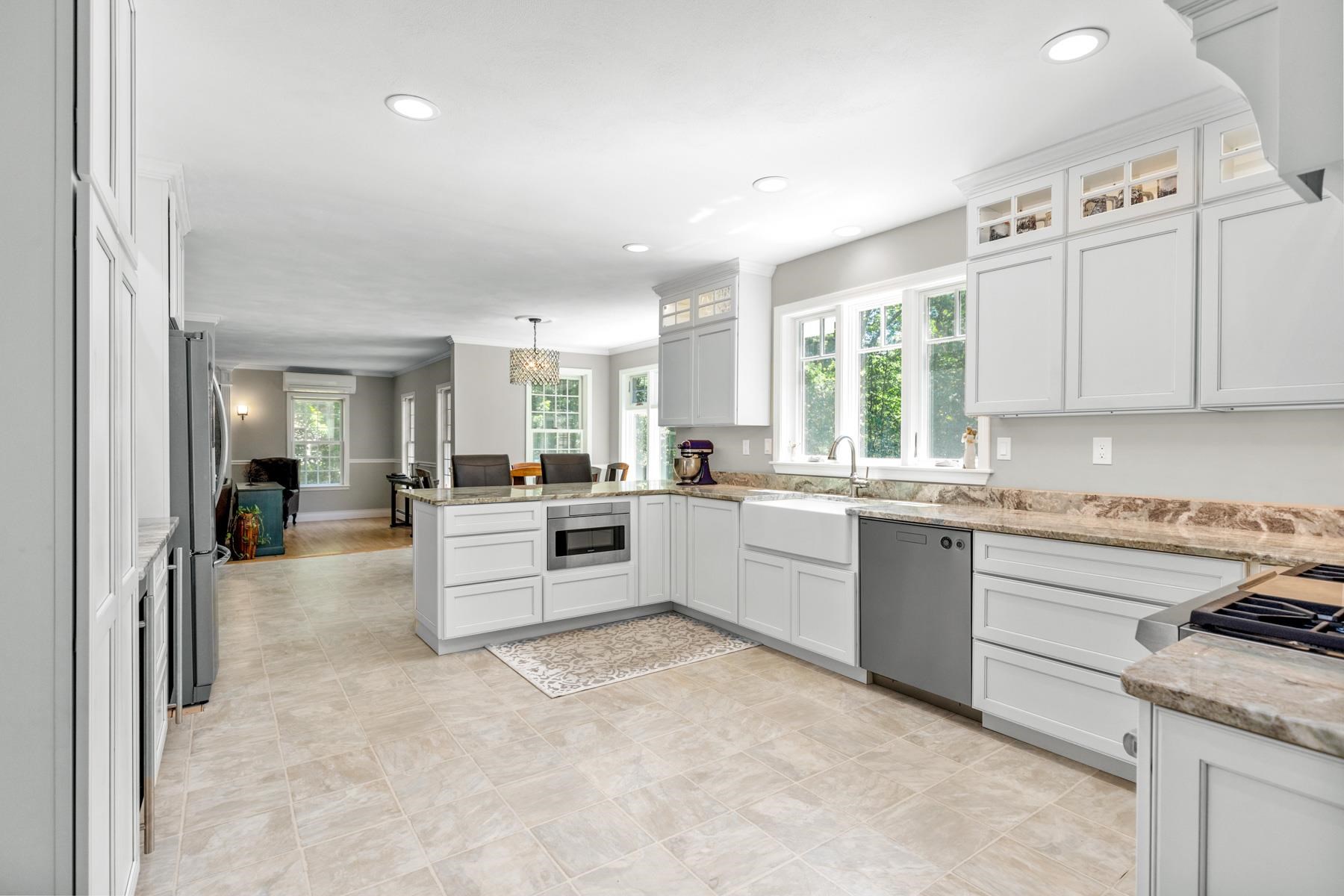 51 Pioneer Road Rye, NH 03870 - Photo 11 of 40