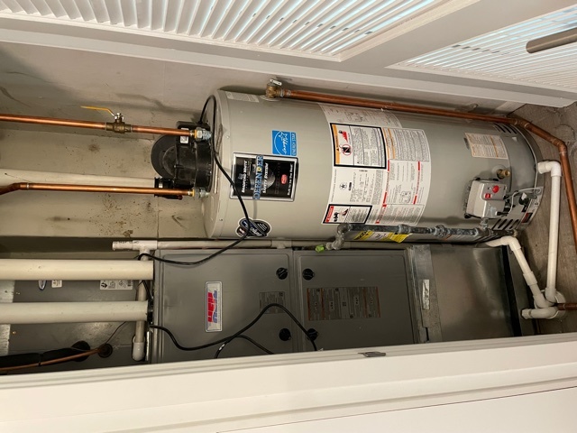 Undisclosed Address Chicago, IL 60622 - Photo 14 of 14 a kitchen with a stove and cabinets