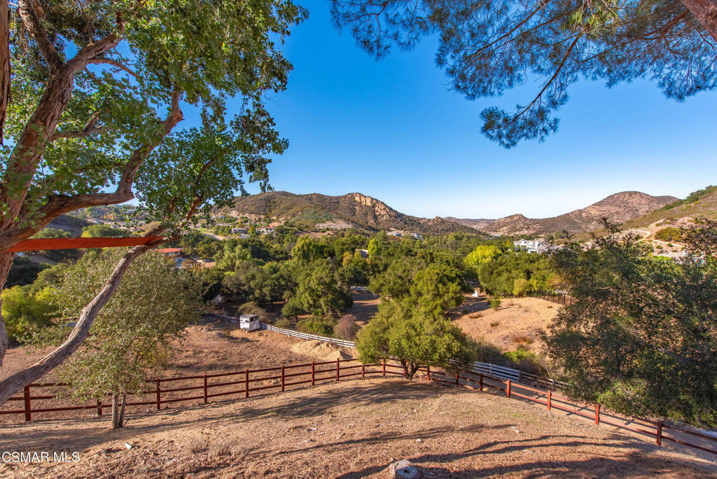 356 East Carlisle Road Thousand Oaks, CA 91361 - Photo 56 of 74