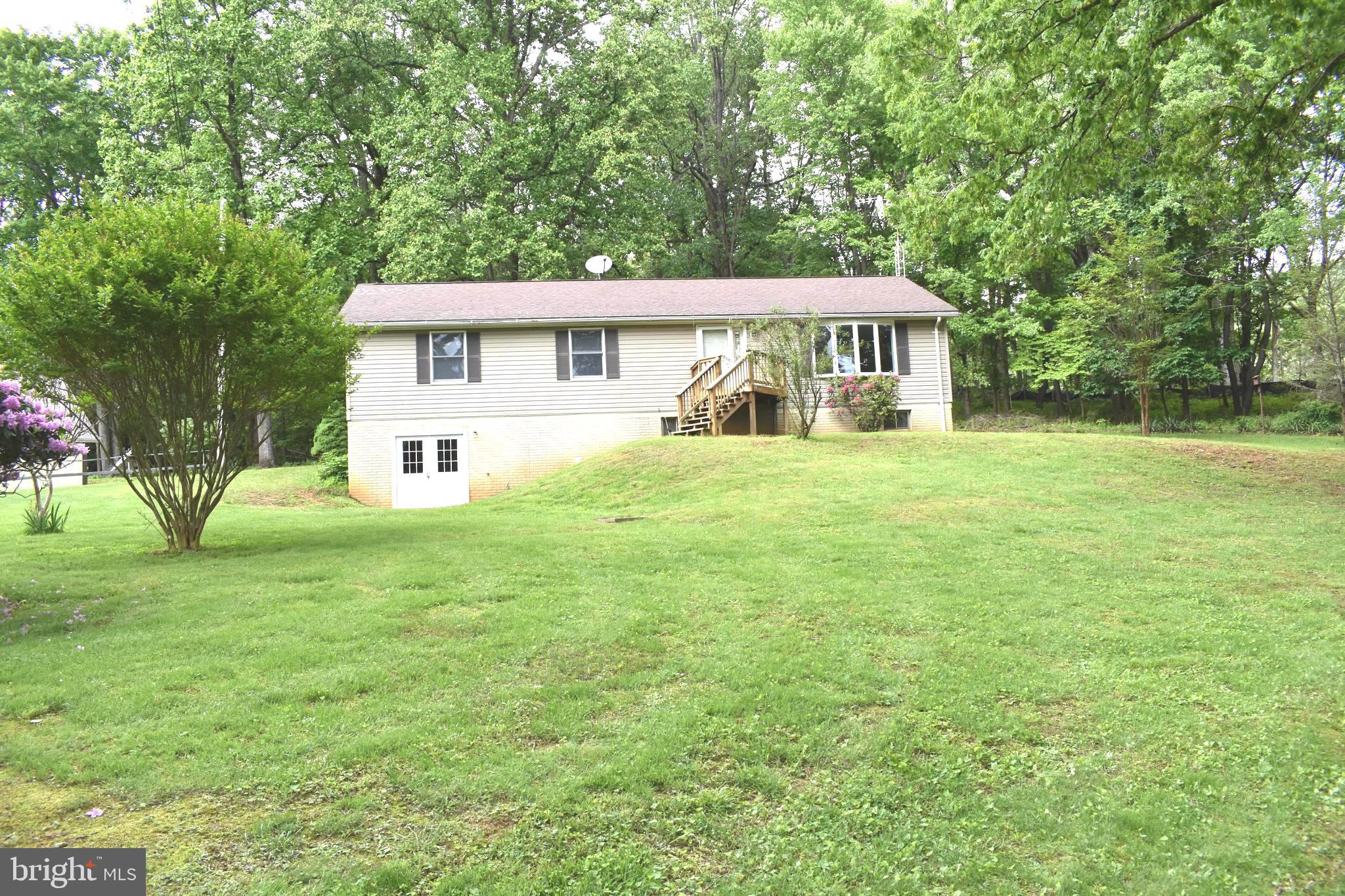 18166 Morgan Pine Road Knoxville, MD 21758 - Photo 4 of 69 Front yard