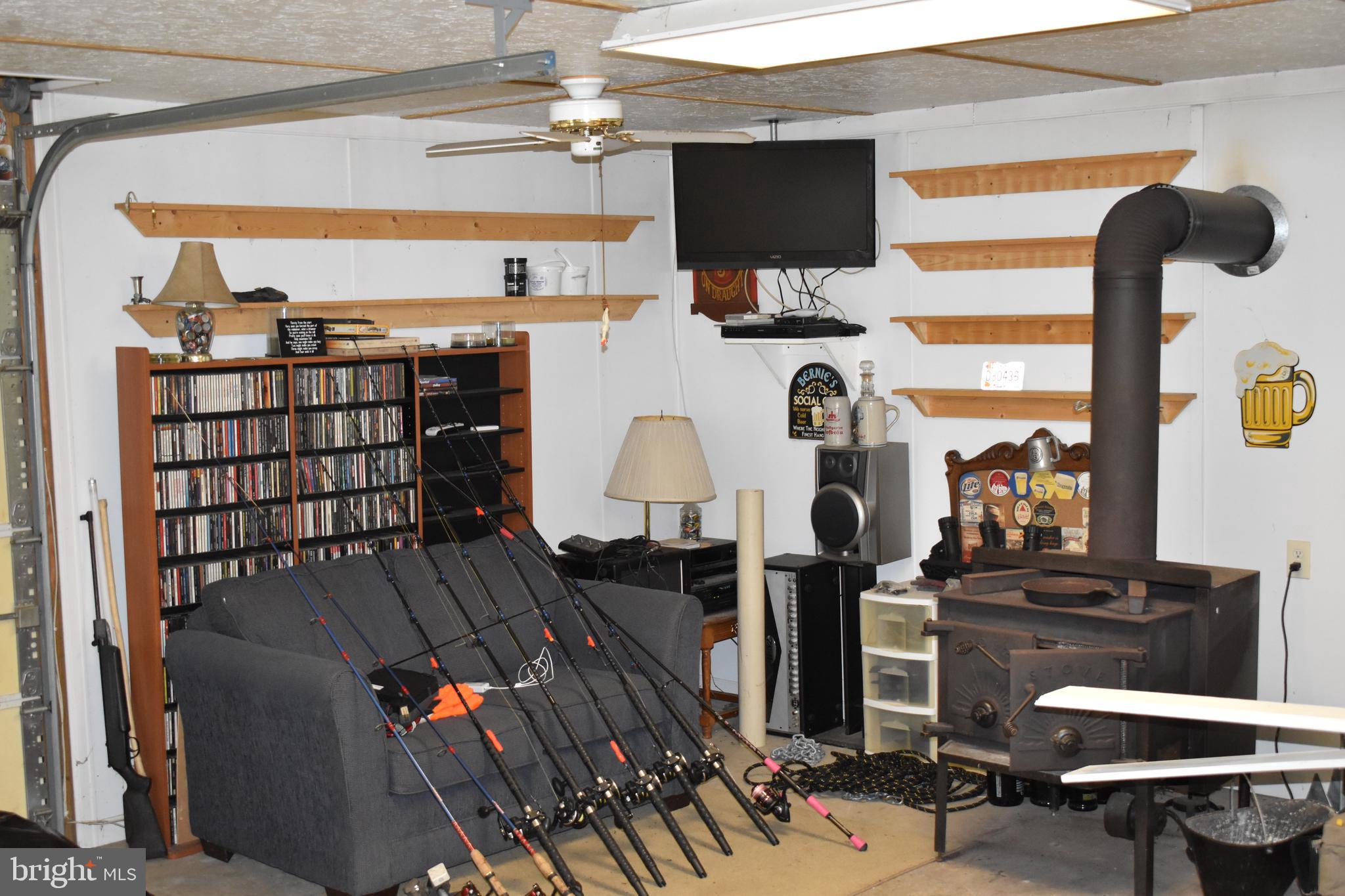 18166 Morgan Pine Road Knoxville, MD 21758 - Photo 46 of 69 Building Interior