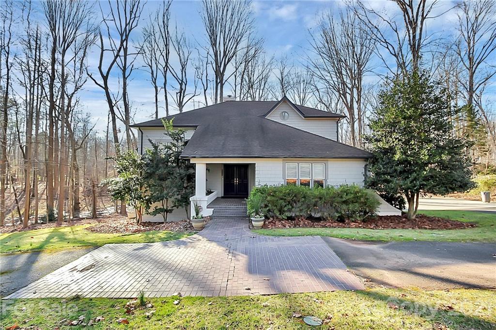 8229 Getalong Road Charlotte, NC 28213 - Photo 1 of 37 Gallery Image 1