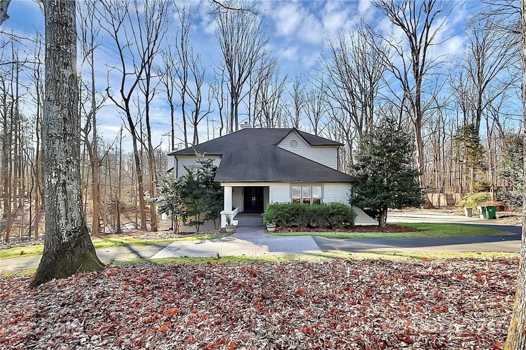 8229 Getalong Road Charlotte, NC 28213 - Photo 2 of 37 Gallery Image 2