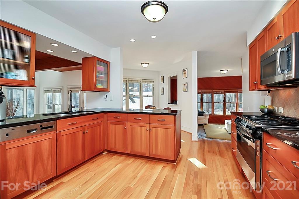 8229 Getalong Road Charlotte, NC 28213 - Photo 12 of 37 Gallery Image 12