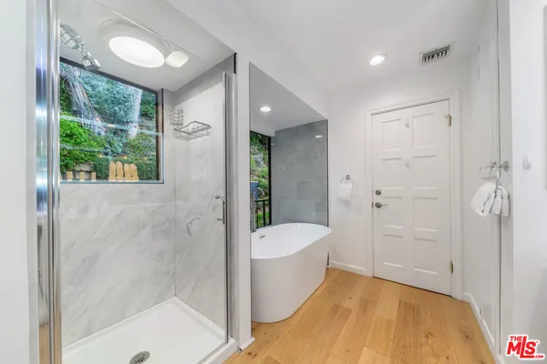 $14,000 | 9305 Beverlycrest Drive, Beverly Hills, CA 90210