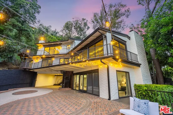 $14,000 | 9305 Beverlycrest Drive, Beverly Hills, CA 90210