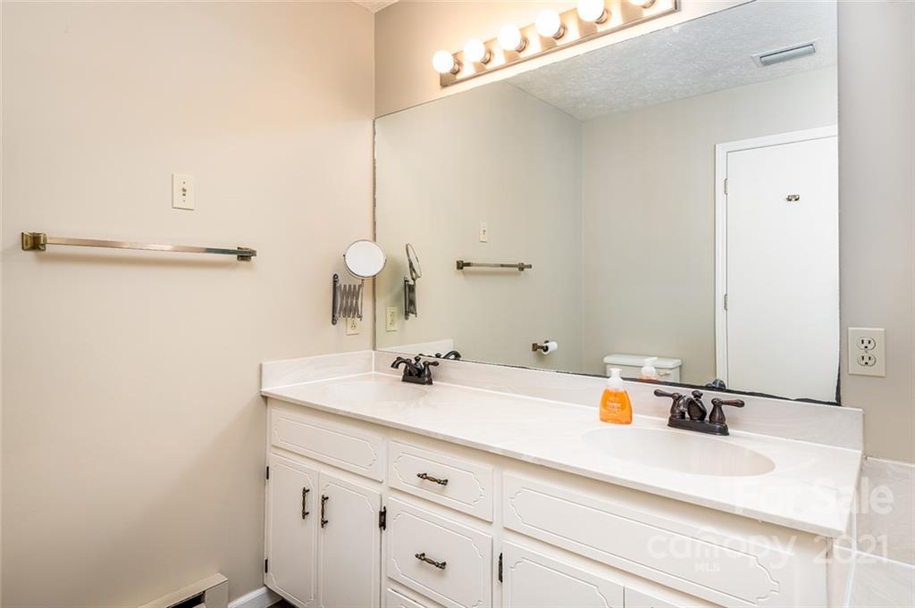 2149 Enola Road Morganton, NC 28655 - Photo 18 of 35 Gallery Image 18