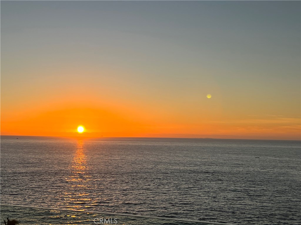 737 Griffith Way Laguna Beach, CA 92651 - Photo 20 of 22 a view of a ocean with a city