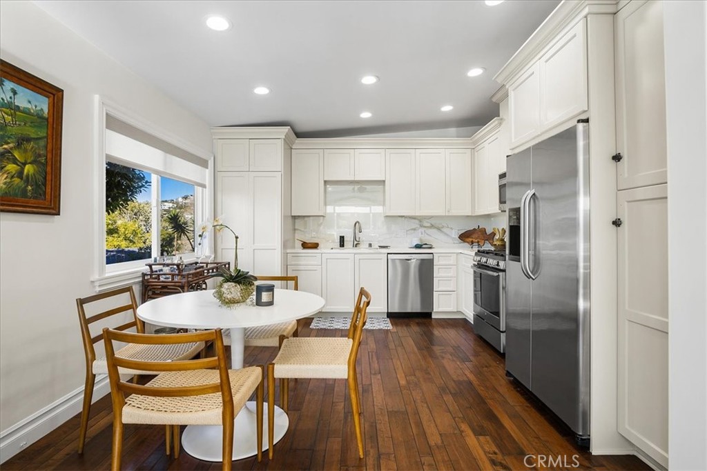 737 Griffith Way Laguna Beach, CA 92651 - Photo 3 of 22