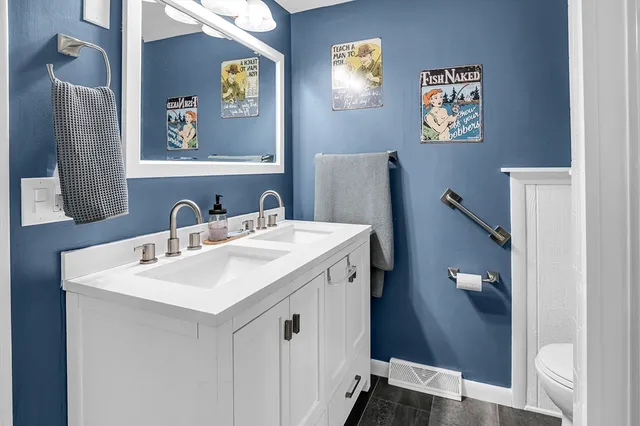 $789,000 | 105 Lakeview Street, Southwick, MA 01077