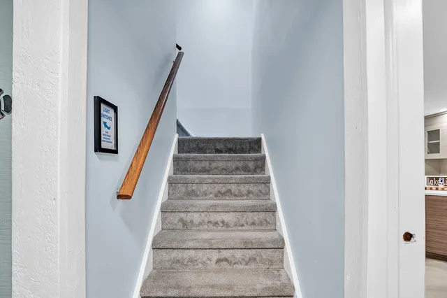 $789,000 | 105 Lakeview Street, Southwick, MA 01077